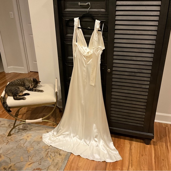 Reformation Viera brand new size 0 Bridal Wedding Silk Gown halter top Ivory - Picture 10 of 14